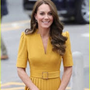 BNWT KATE MIDDLETON YELLOW KAREN MILLEN DRESS US SIZE 8 UK SIZE 12